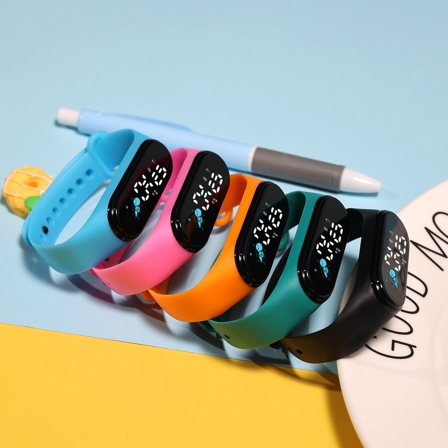 어린이를위한 Kawaii 스마트 시계 패션 야외 방수  - Smartwatch Digital Watches For Kid Girl 리뷰 및 가격